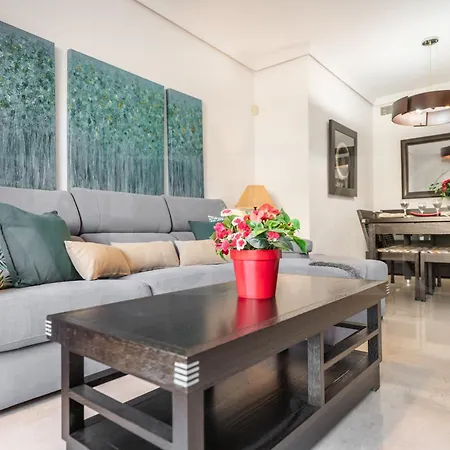 Seaside With Large Terrace, Pool & Parking Rems * 贝纳尔马德纳