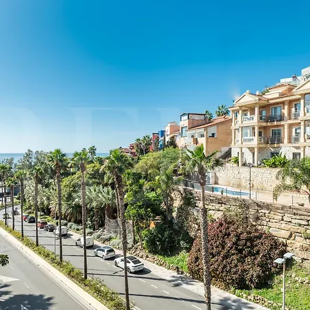 公寓 Seaside With Large Terrace, Pool & Parking Rems 贝纳尔马德纳
